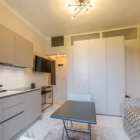 Apartment 46 *